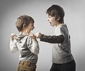 10 porad na kłótnie dzieci - rozwiązywanie konfliktów między rodzeństwem