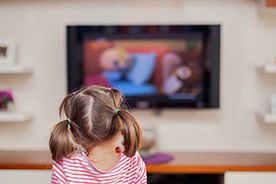 Twoje dziecko przed telewizorem. Jak zachować rozsądne granice?