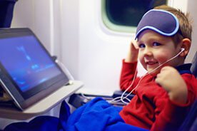 Podróż z dzieckiem samolotem - jak przetrwać pierwszy lot z dzieckiem